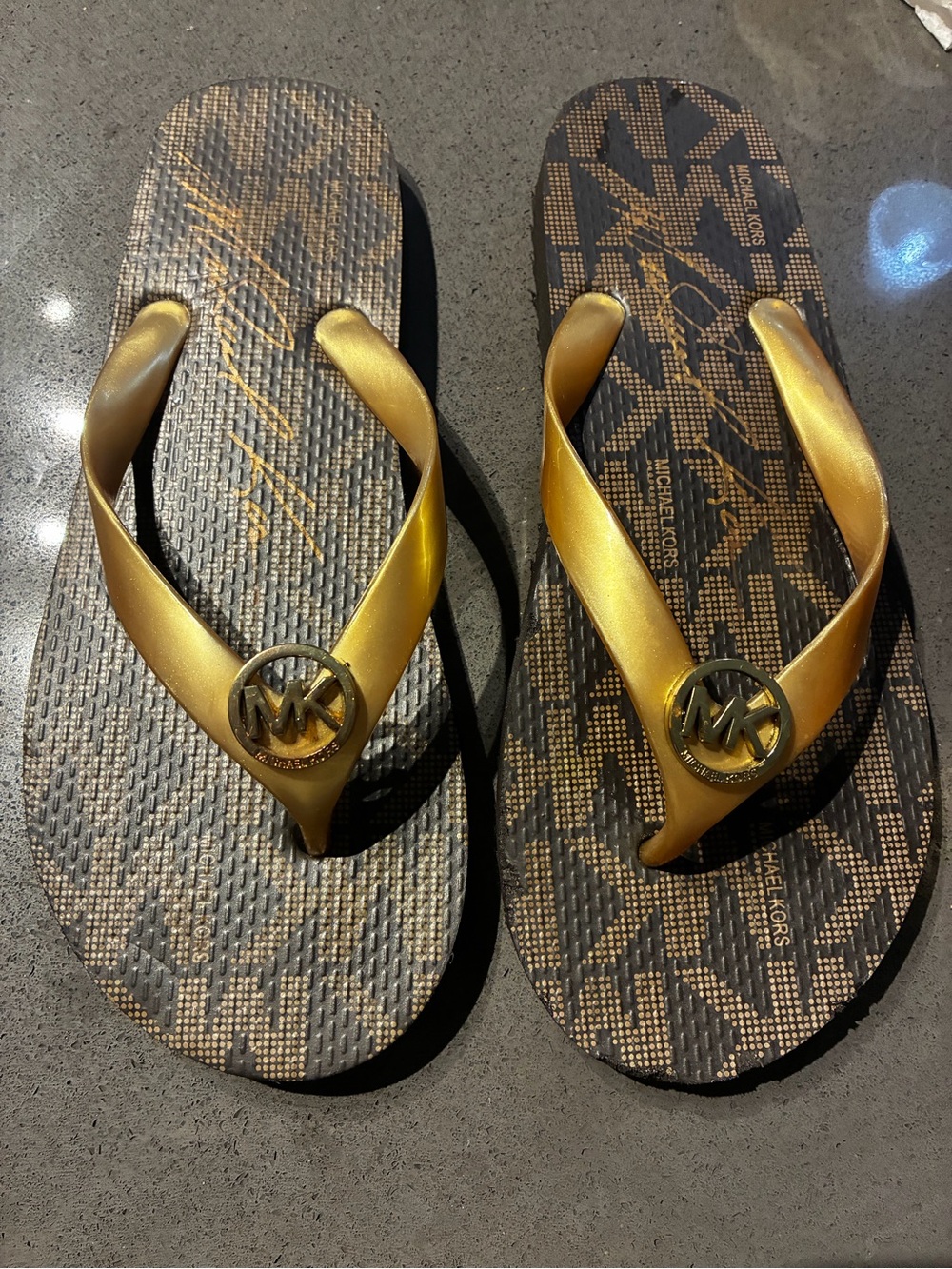 Michael Kors Gold Logo Women’s Flip Flop Sandals